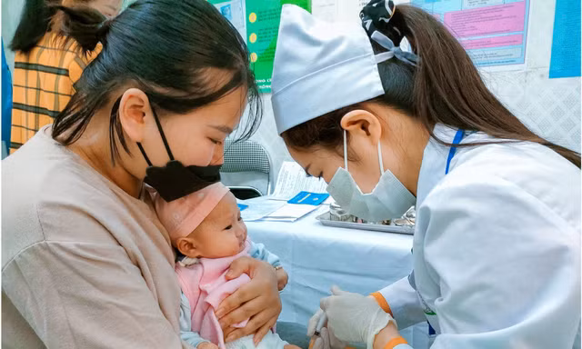 Bộ Y tế báo cáo làm rõ về việc thiếu vắc xin tiêm chủng mở rộng