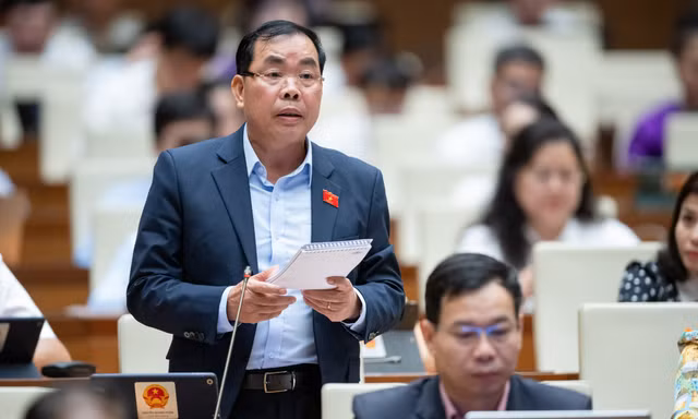 Sau đám cưới ở quê, đại biểu Quốc hội thấy cấm tuyệt đối người uống rượu bia lái xe 'có khi lại đúng'