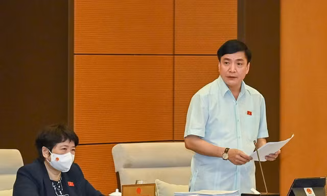 Tổng Thư ký Quốc hội Bùi Văn Cường tại phiên họp Uỷ ban Thường vụ. Ảnh Như Ý