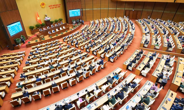 Những quyết sách lịch sử trong ‘kỳ họp lịch sử’ 