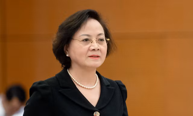 Bộ trưởng Nội vụ: Chưa có căn cứ, cơ sở trong việc điều chỉnh tiền lương năm 2026
