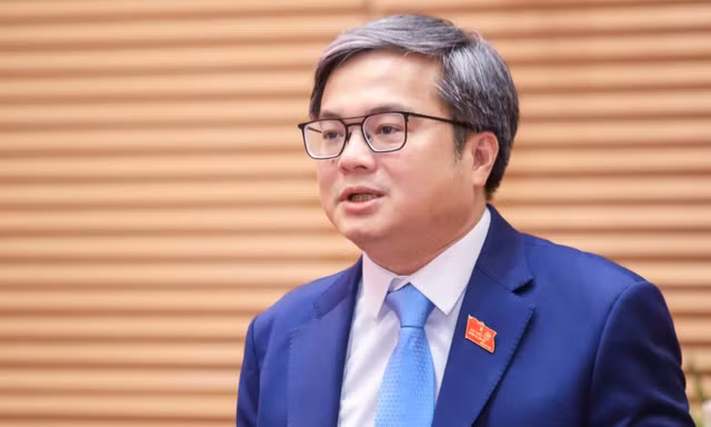 Phê chuẩn ông Trương Việt Dũng giữ chức Phó Chủ tịch UBND thành phố Hà Nội