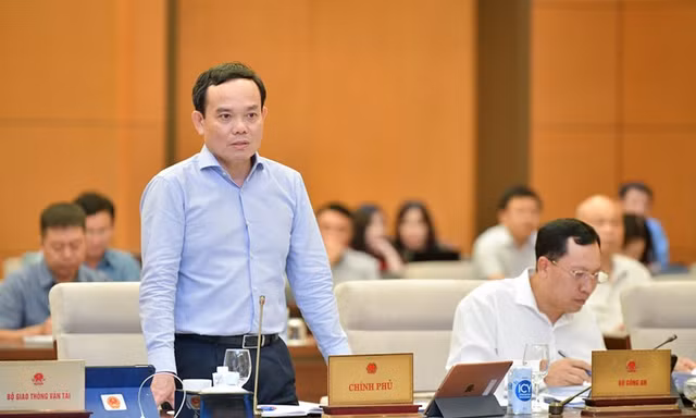 Phó Thủ tướng: Lĩnh vực trật tự an toàn giao thông đường bộ cần giám sát đầu tiên