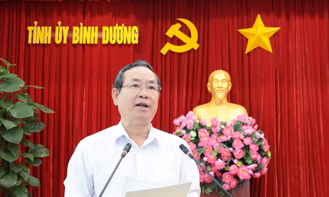 Phê chuẩn miễn nhiệm Phó Chủ tịch UBND tỉnh Bình Dương