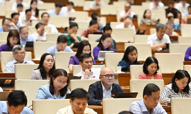 Ai được quyết định chủ trương đầu tư cảng hàng không, sân bay? 