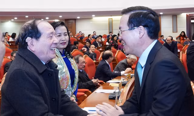 Chủ tịch nước gặp mặt đại biểu trí thức, nhà khoa học, văn nghệ sĩ