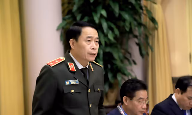 Người từ 14 tuổi trở lên bắt buộc phải có thẻ căn cước 