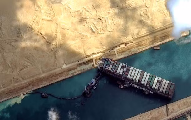 Những lần kinh đào Suez bị ‘bịt kín’