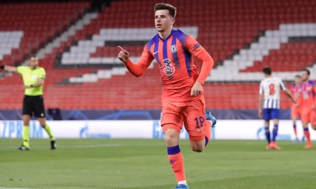 Tiền vệ Mason Mount tiếp tục tỏa sáng trong màu áo Chelsea. Ảnh: Getty.