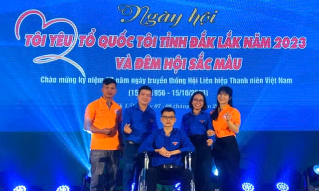Chàng trai 9x lan tỏa yêu thương, tình nguyện vì cộng đồng