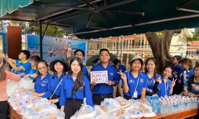 Ấm áp không khí tiếp sức mùa thi ở Đắk Lắk