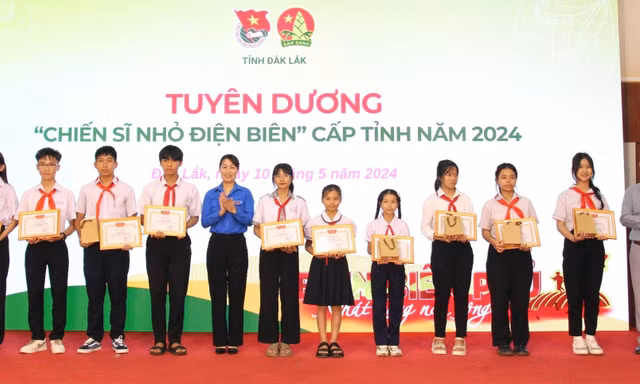 Tuyên dương 30 gương 'Chiến sĩ nhỏ Điện Biên' tiêu biểu của Đắk Lắk