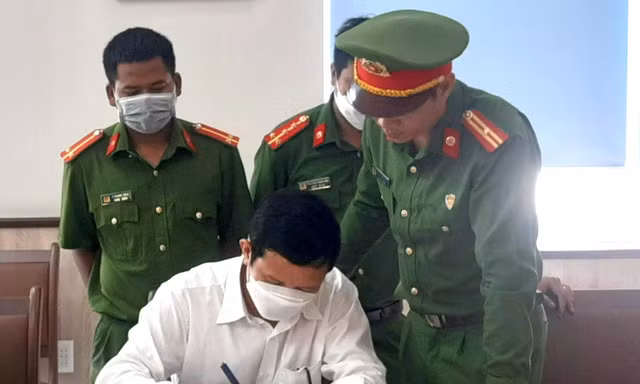 Truy tố nguyên Giám đốc CDC Đắk Lắk và đồng phạm