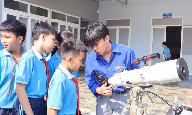 Sôi nổi Ngày hội Thiếu nhi vui khỏe - Tiến bước lên Đoàn năm 2025 ở Hòa Bình, Đắk Lắk