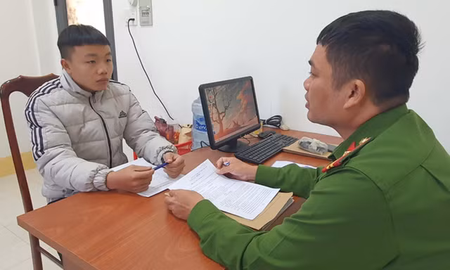 Đột nhập nhà hàng xóm trộm vàng 