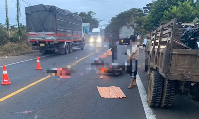 Vượt xe máy cày, hai người đi xe máy tử vong