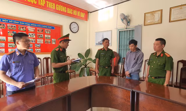 Nhân viên ngân hàng chiếm đoạt hàng tỷ đồng của khách hàng
