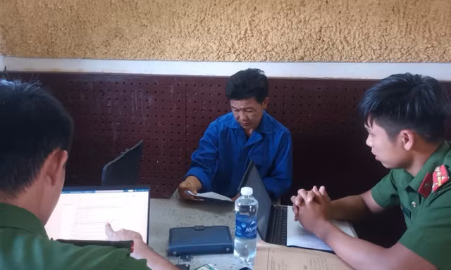 Người đàn ông ‘nổ’ quen biết nhiều lãnh đạo để lừa ‘chạy án’ 
