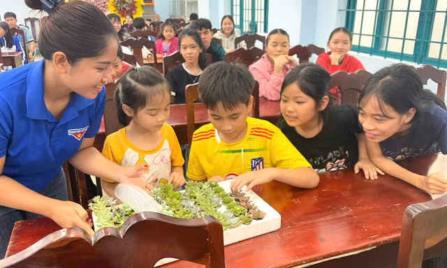 Đoàn thanh niên rèn kỹ năng sống, tiếng Anh miễn phí cho thiếu nhi 