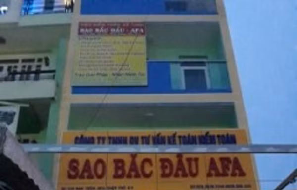 Bắt giám đốc công ty lập văn phòng công chứng giả