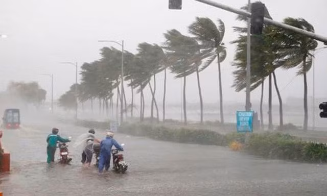 Bão số 5 suy yếu thành áp thấp, mưa rất lớn khắp Trung Bộ và Tây Nguyên