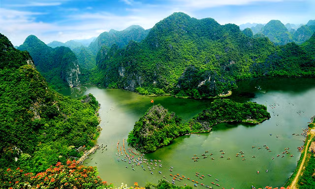 Quần thể Khu Di sản thế giới Tràng An. 