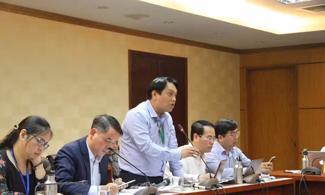 Ông Nguyễn Hưng Thịnh trả lời tại Họp báo quý I của Bộ TN&MT chiều qua. 