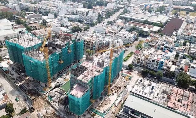 Người mua nhà nên làm gì trong bối cảnh lãi suất ngân hàng liên tục tăng?