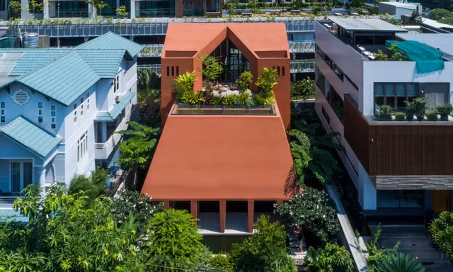 Mê mẩn không gian bên trong biệt thự đỏ 'độc nhất vô nhị' ở Việt Nam