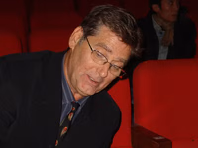 Bruce Weigl: Trở về ngôi nhà Việt