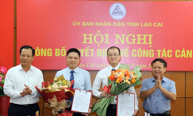 Lào Cai công bố các quyết định về công tác cán bộ