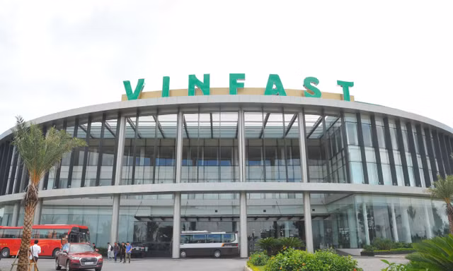 Có gì bên trong nhà máy sản xuất ôtô, xe máy của Vinfast?