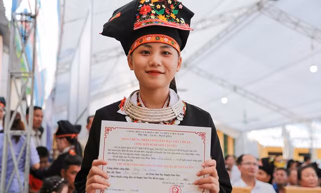 Người Dao ở thôn khó khăn nhất Yên Bái chuyển mình với cuộc sống số