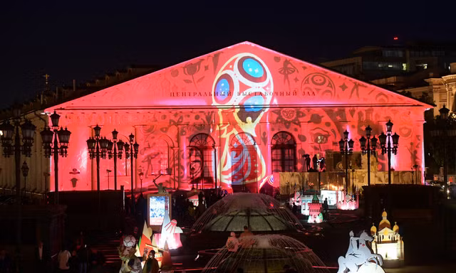 Nhìn gần không khí World Cup trên đường phố Nga