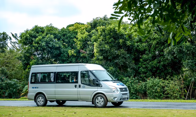 Vì sao Ford Transit thống trị phân khúc xe khách 16 chỗ tại Việt Nam?
