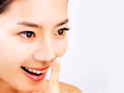 Tự tin khoe mũi xinh không 'tỳ vết'