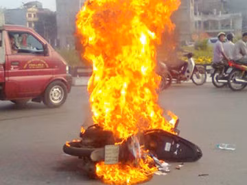 Một số vụ cháy có hiện tượng từ động cơ