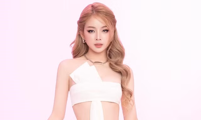 Chuyện tình cảm của 'búp bê DJ đẹp nhất Việt Nam': Lận đận từ trong phim đến đời thực