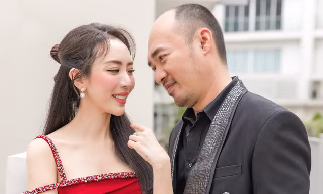 Hé lộ loạt khoảnh khắc 'ngọt hơn mật' của 'cặp đôi trăm tỷ', netizen réo gọi ‘chồng nhà người ta’ 