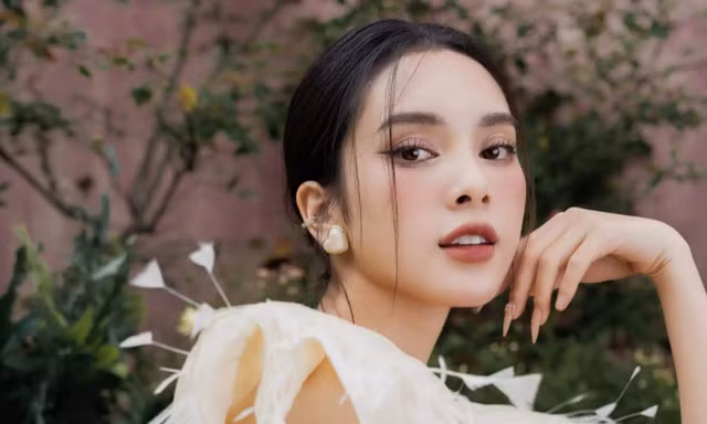 Quỳnh Lương nói về việc so sánh với 'ác nữ quốc dân' Hàn Quốc Lee Yoo Ri