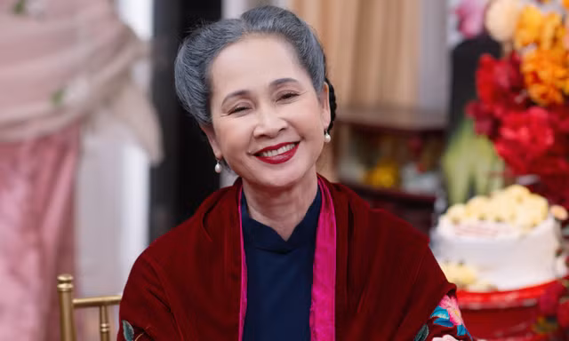 'Mẹ chồng quốc dân' NSND Lan Hương: ‘Tôi may mắn khi được làm việc cùng các bạn trẻ tài năng’