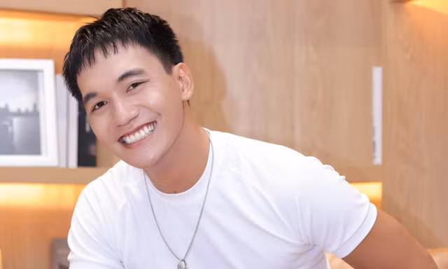 'Chàng thơ' mới của điện ảnh Việt sở hữu body 6 múi, 'gây sốt' cõi mạng với loạt clip 'triệu view'