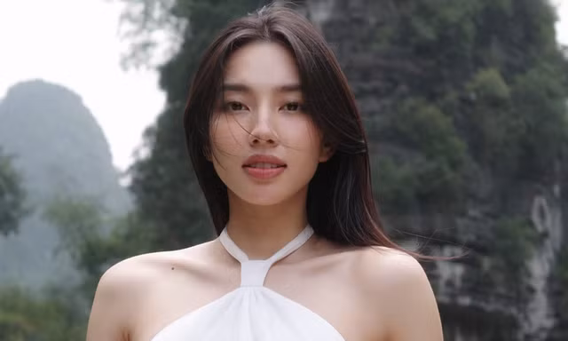 Tích cực với công tác thiện nguyện vì cộng đồng, Hoa hậu Thùy Tiên còn khoe 'visual' cực đỉnh tại Tràng An