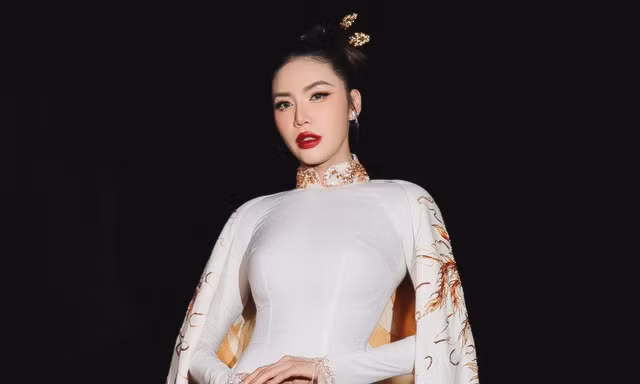 Giữa dàn 'mỹ nhân’, Minh Tú bất ngờ diện lại bộ áo dài đặc biệt này, nhận được nhiều chú ý của V-net