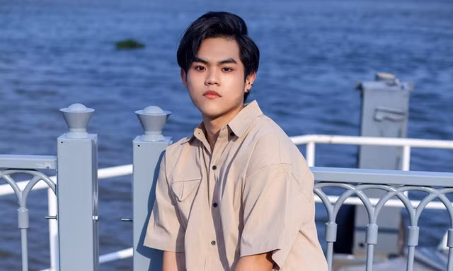 Cú rẽ từ nam sinh viên Luật đến nghệ thuật của 'Hoàng tử ảnh quốc tế' Quang Anh