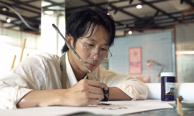 Độc lạ như cách diễn viên Tuấn Trần tự tay làm điều này khi đóng phim, tiết lộ câu chuyện phía sau đầy cảm xúc