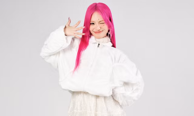 Giọng ca gen Z Cầm xuất hiện gây tranh cãi với gu thời trang 'lạ', dân tình ‘réo tên’ Duy Mạnh