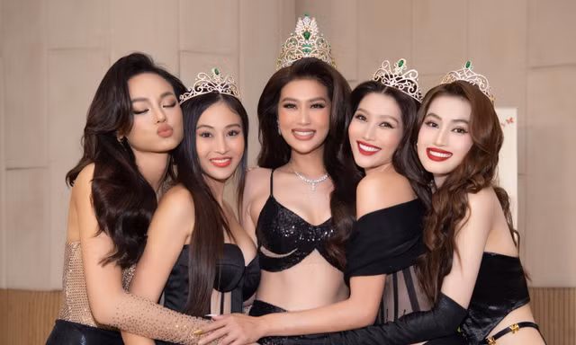 Hoa hậu Đoàn Thiên Ân ngày càng táo bạo lên đồ 'chặt chém', o ép vòng 1 bên cạnh dàn ‘mỹ nhân’ Việt