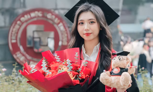 Nữ sinh trường ĐH Ngoại thương xuất sắc trúng tuyển du học thạc sĩ tại ĐH Thanh Hoa