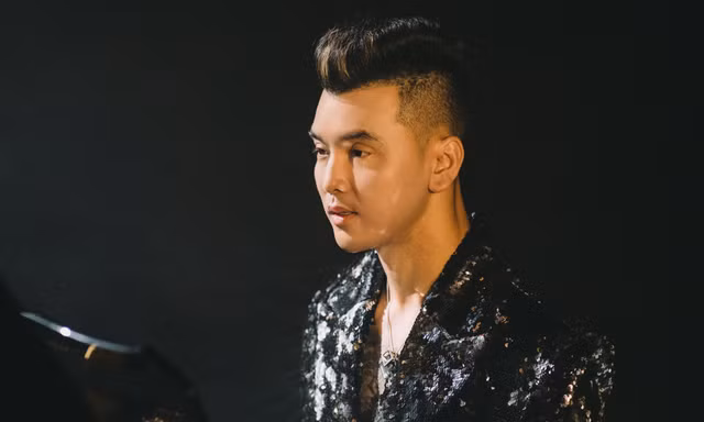 Không chạy theo xu hướng, ‘huyền thoại V-pop’ Ưng Hoàng Phúc kết hợp Vương Anh Tú lấy nước mắt người nghe